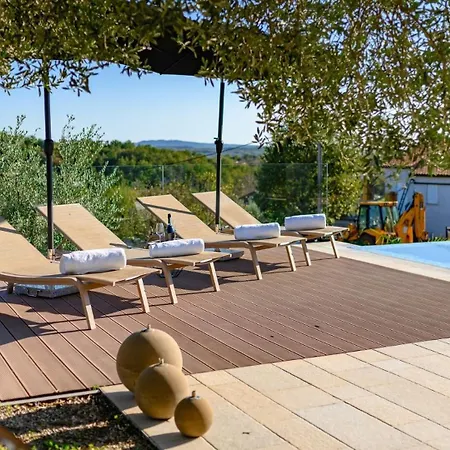 Stylish Pedena With A Pool And A Gym Guest house *