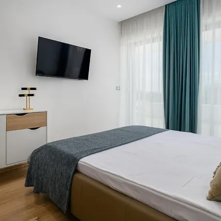 Stylish Pedena With A Pool And A Gym * Benazici