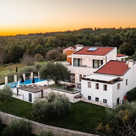 Guest house Stylish Pedena With A Pool And A Gym